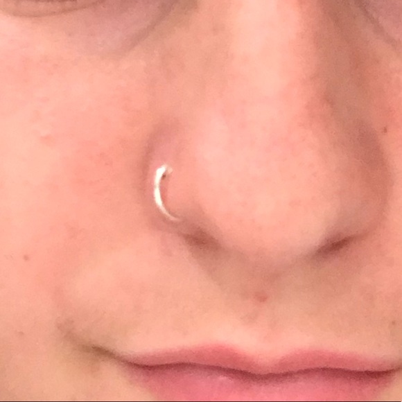 Nose ring cartilage hoop - Picture 3 of 5
